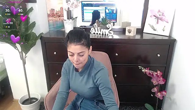 Snapshot of LadyLiia chatting on 02-11-26, 04:56 LadyLiia online show from 02-11-26, 04:56