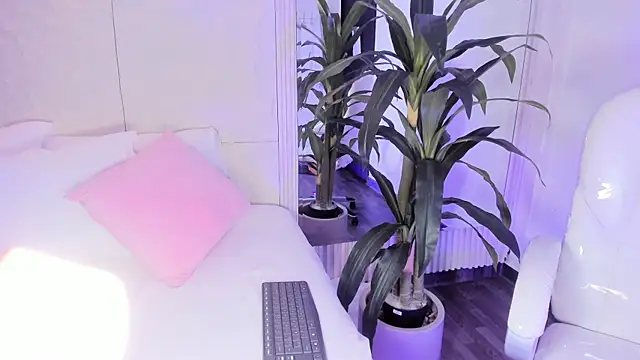 DulceGreem online show from 01-15-26, 08:01