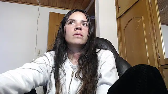 Skylar Serenity online show from 10-03-25, 08:32