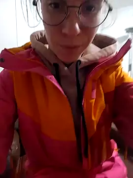 HoneySquirrel online show from 12-05-25, 04:05