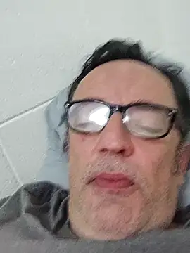 Txacas online show from 10-26-25, 04:13