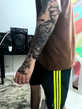 giannis090 online show from 10-15-25, 07:11