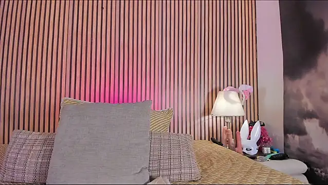 keeyla stone online show from 11-23-25, 09:25