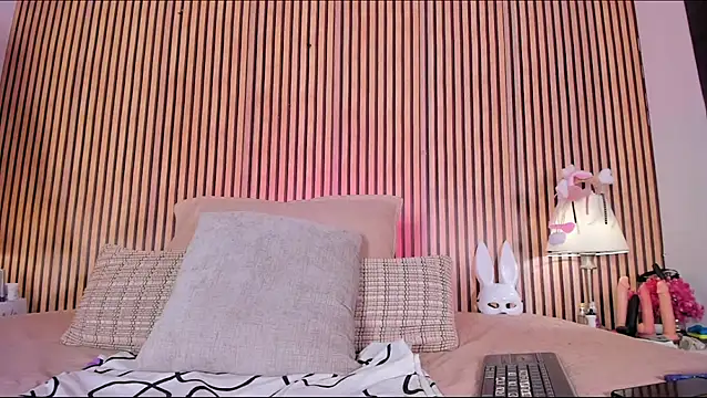 keeyla stone online show from 11-12-25, 08:34