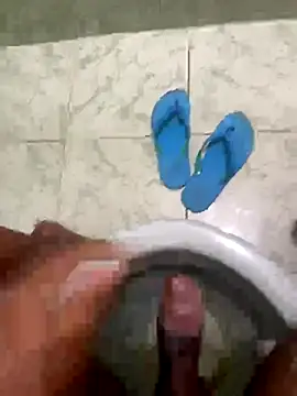 Snapshot of Kaua11225 chatting on 10-25-25, 04:22 Kaua11225 online show from 10-25-25, 04:22