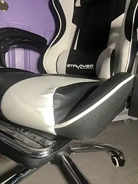 Mexican boy 21 online show from 02-15-26, 12:37