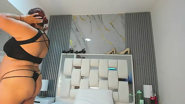 VanessaHard as online show from 10-29-25, 07:24