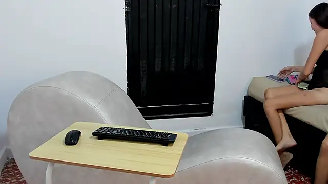 ZafiroAndFlynn online show from 12-20-25, 02:09