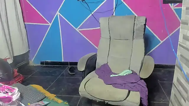 rubi 49 online show from 09-11-25, 04:12