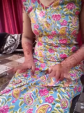 Snapshot of Anamika-singhania chatting on 10-12-25, 05:47 Anamika-singhania online show from 10-12-25, 05:47