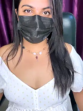 Snapshot of best_couple19 chatting on 11-23-25, 05:56 best couple19 online show from 11-23-25, 05:56