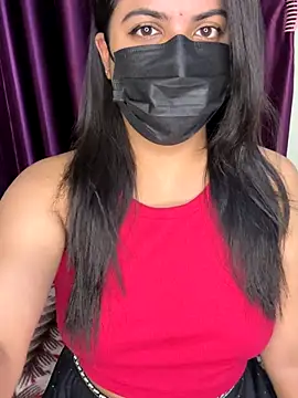 Snapshot of best_couple19 chatting on 10-24-25, 05:34 best couple19 online show from 10-24-25, 05:34