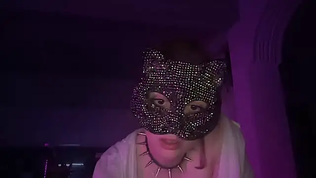 Snapshot of Lunahadidd chatting on 03-05-26, 12:51 Lunahadidd online show from 03-05-26, 12:51