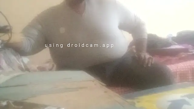 Snapshot of elpoop7305 chatting on 02-17-26, 09:12 elpoop7305 online show from 02-17-26, 09:12