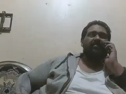 Snapshot of elpoop7305 chatting on 01-18-26, 10:40 elpoop7305 online show from 01-18-26, 10:40