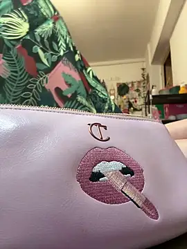 DahliaVonLure online show from 06-04-26, 11:53