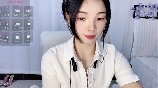 Snapshot of Tangbao-Baby chatting on 02-07-26, 11:40 Tangbao-Baby online show from 02-07-26, 11:40