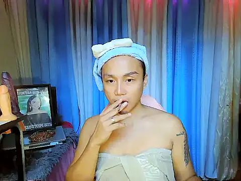 YourNikkieXxx online show from 06-21-26, 06:41
