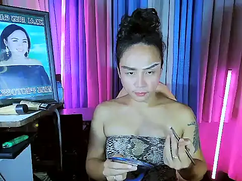 YourNikkieXxx online show from 06-11-26, 07:55