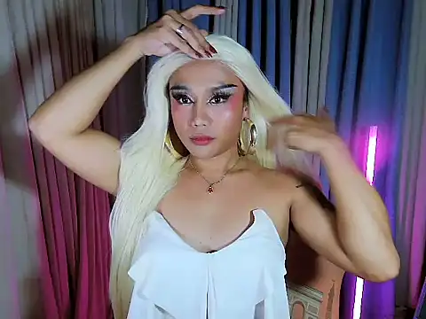 YourNikkieXxx online show from 07-17-26, 05:43