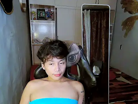 YourNikkieXxx online show from 10-29-25, 10:47