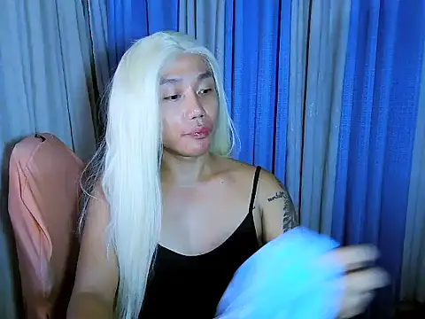 YourNikkieXxx online show from 07-09-26, 10:26