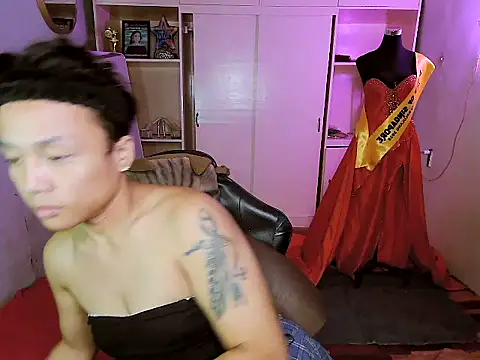 YourNikkieXxx online show from 10-26-25, 06:36