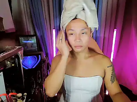 YourNikkieXxx online show from 06-12-26, 03:21