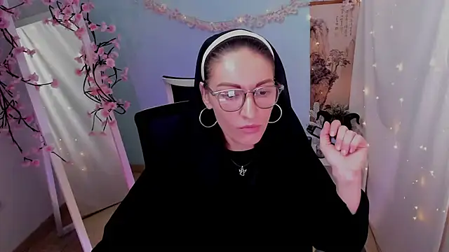 Aurora Loveu online show from 04-23-26, 01:57