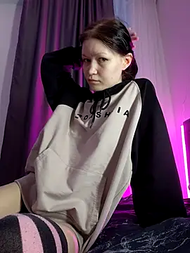 DragonFoxie online show from 11-15-25, 05:55