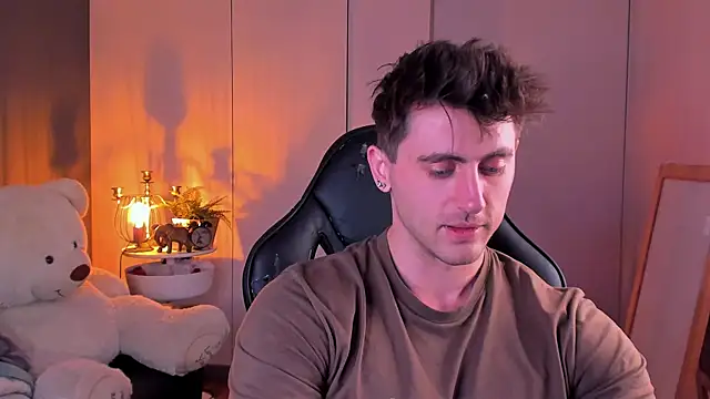 Oscar Miller  online show from 10-24-25, 09:25