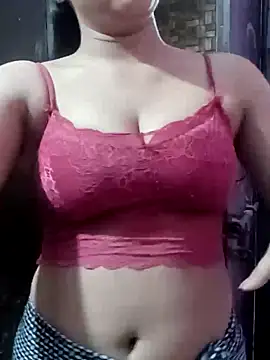 Snapshot of Malikaa-baby5 chatting on 09-18-25, 06:22 Malikaa-baby5 online show from 09-18-25, 06:22