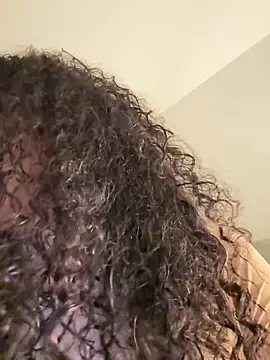 yasmingarcia online show from 10-30-25, 11:30