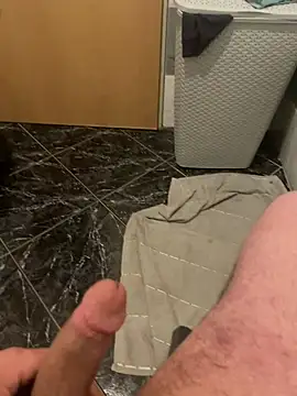 Snapshot of geilheit12 chatting on 02-21-26, 02:13 geilheit12 online show from 02-21-26, 02:13