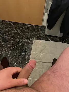 Snapshot of geilheit12 chatting on 02-17-26, 01:36 geilheit12 online show from 02-17-26, 01:36