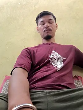 Snapshot of Dev_is_Horny chatting on 10-14-25, 07:20 Dev is Horny online show from 10-14-25, 07:20