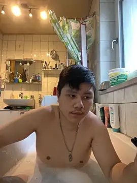 Snapshot of Kingpowerlittel chatting on 09-17-25, 04:42 Kingpowerlittel online show from 09-17-25, 04:42