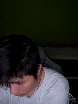 Snapshot of Kingpowerlittel chatting on 10-17-25, 04:49 Kingpowerlittel online show from 10-17-25, 04:49