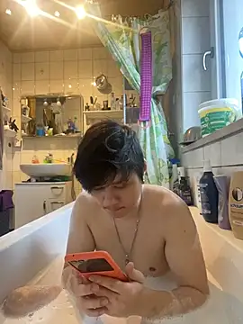 Snapshot of Kingpowerlittel chatting on 02-09-26, 02:48 Kingpowerlittel online show from 02-09-26, 02:48