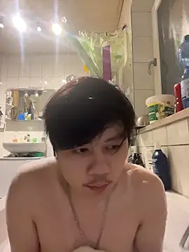 Snapshot of Kingpowerlittel chatting on 02-13-26, 05:02 Kingpowerlittel online show from 02-13-26, 05:02