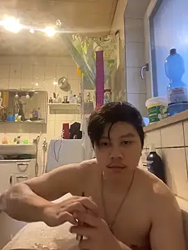 Snapshot of Kingpowerlittel chatting on 02-12-26, 04:29 Kingpowerlittel online show from 02-12-26, 04:29