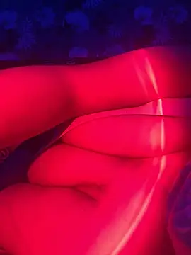 Snapshot of Blushy_Berry chatting on 10-30-25, 06:49 Blushy Berry online show from 10-30-25, 06:49