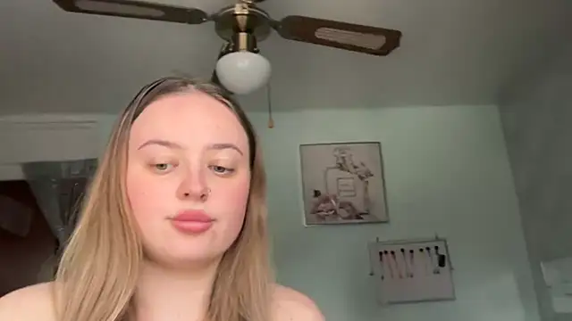 SexySashaxox online show from 10-04-25, 11:01