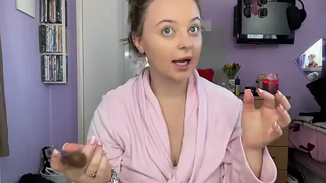 SexySashaxox online show from 10-25-25, 02:07