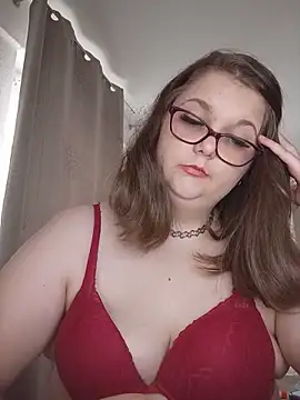 Snapshot of LioEst@xh chatting on 06-14-26, 04:52 LioEstxh online show from 06-14-26, 04:52