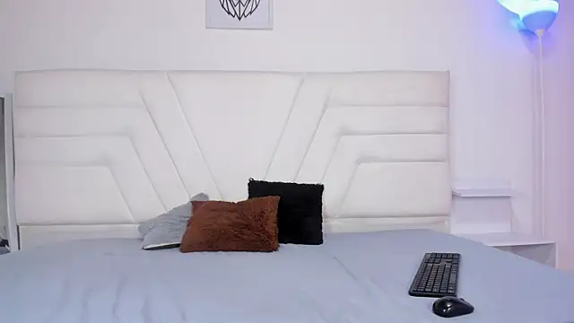 fressittalove01 online show from 01-05-26, 05:38