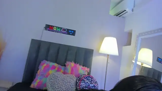 KendraChavez  online show from 02-15-26, 08:52