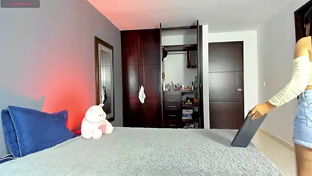 marianaandvalen online show from 07-23-26, 11:07