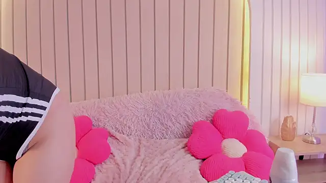 ameliiaa smith online show from 10-03-25, 12:25