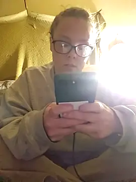 countrymomma online show from 11-13-25, 02:26